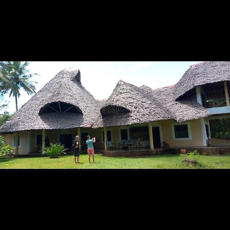 Diani Beach-Villa Kirsch Galu Luaran gambar