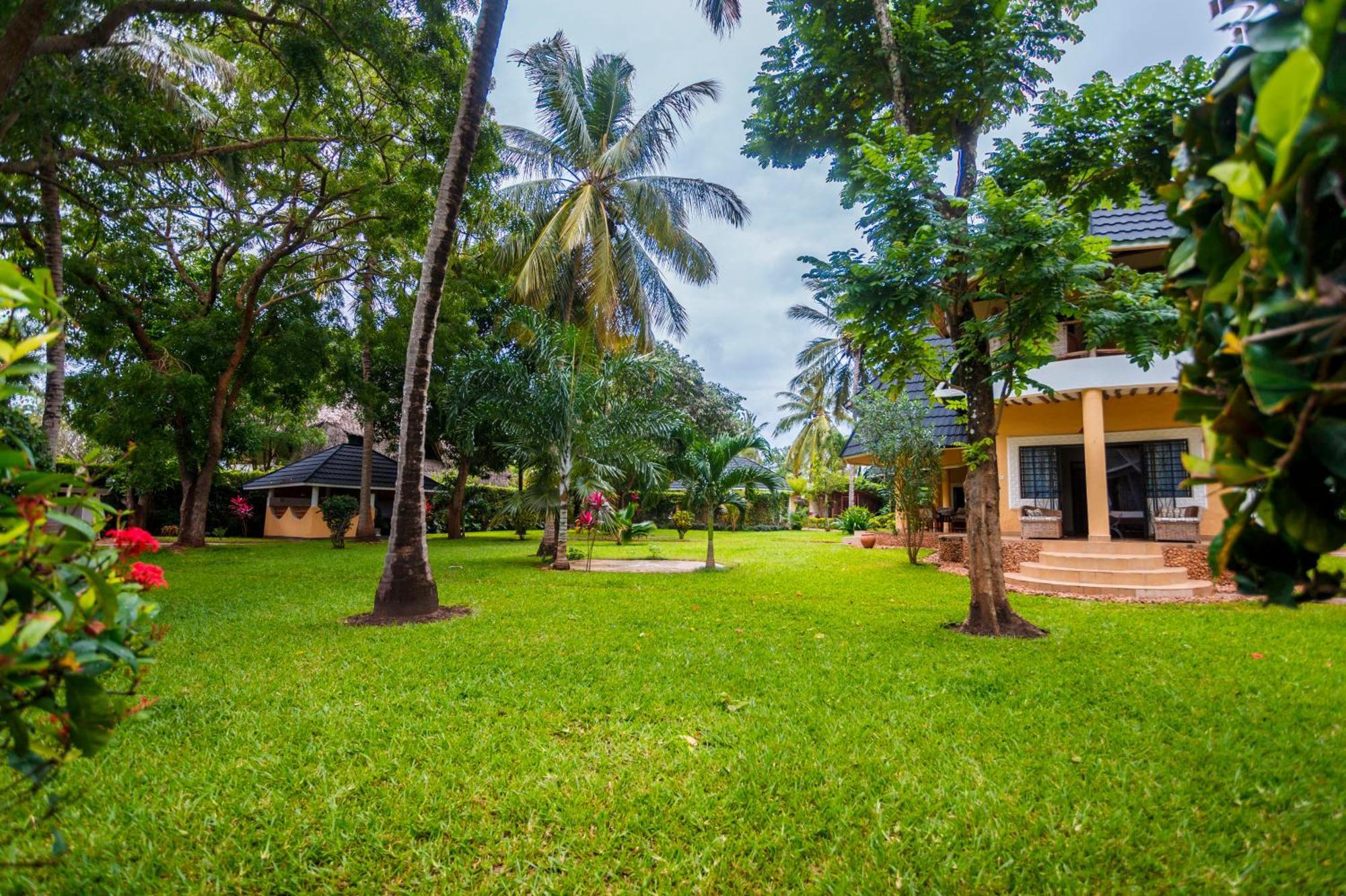 Diani Beach-Villa Kirsch Galu Luaran gambar